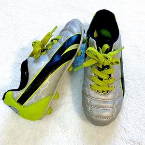Puma Procat kids soccer cleats size 12